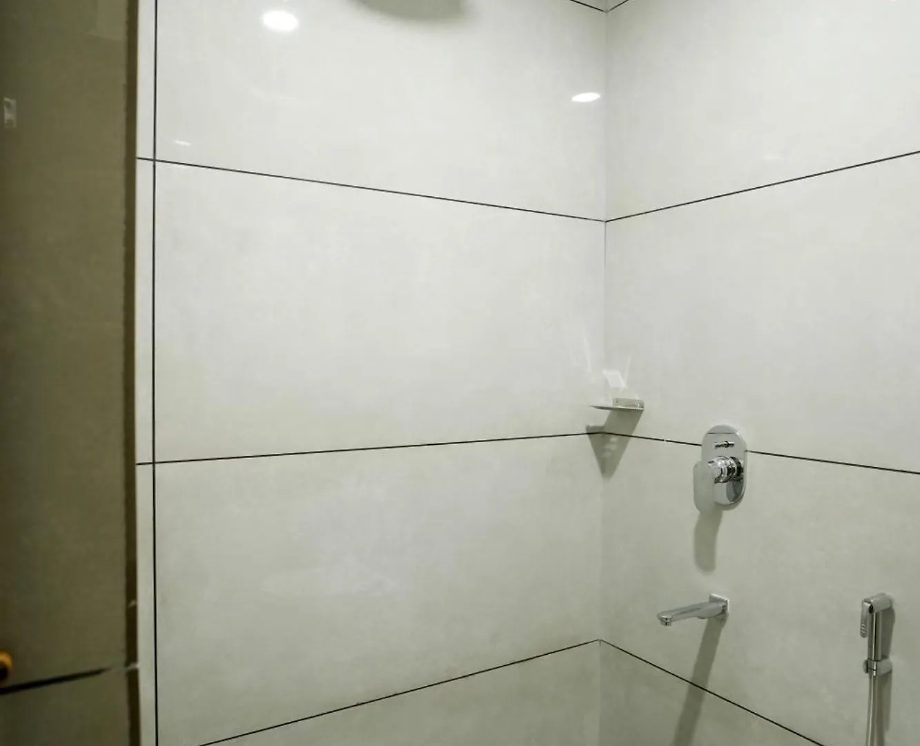 Hotel Grand View Residency Nīleshwar
