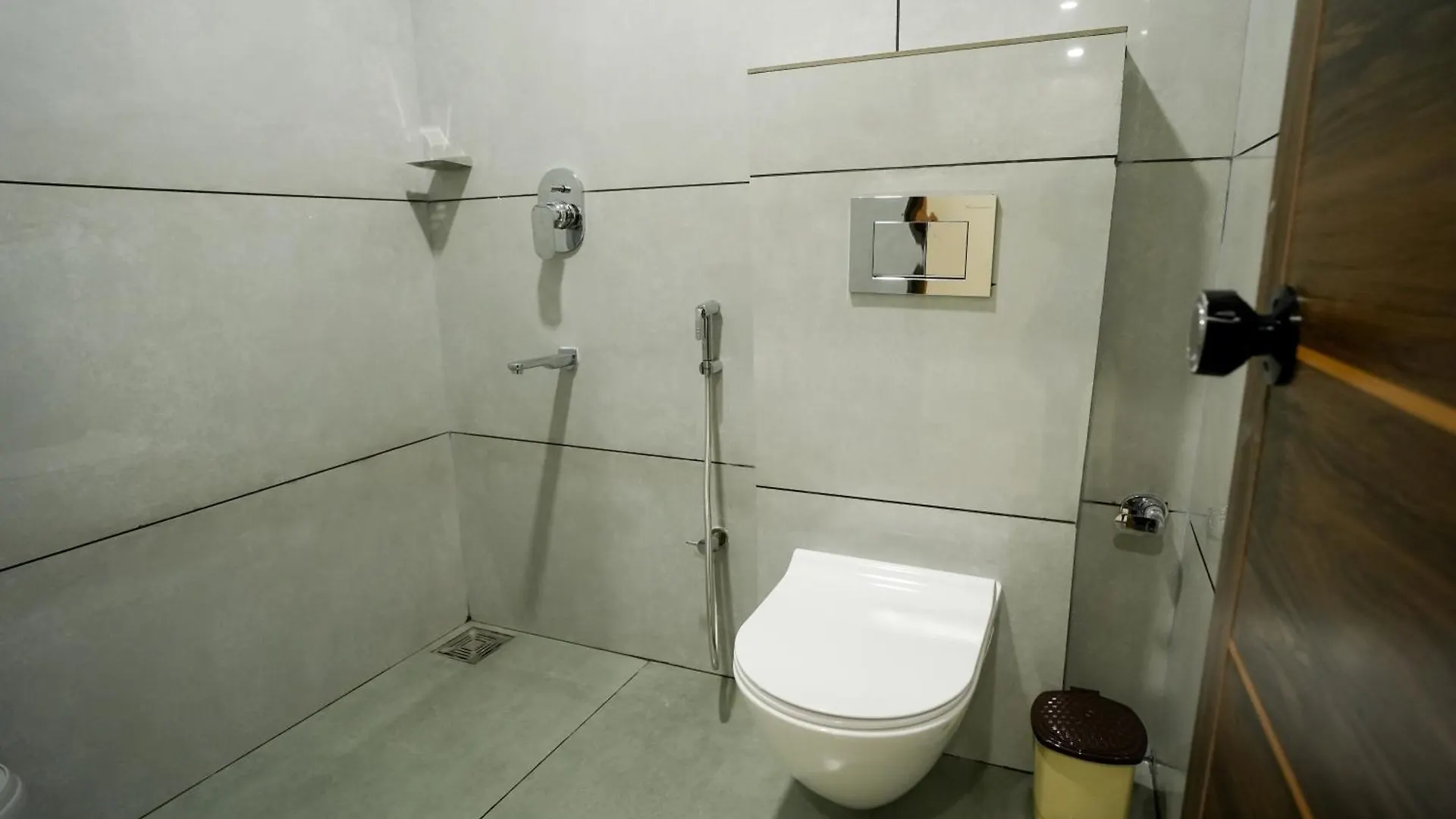 Hotel Grand View Residency Nīleshwar