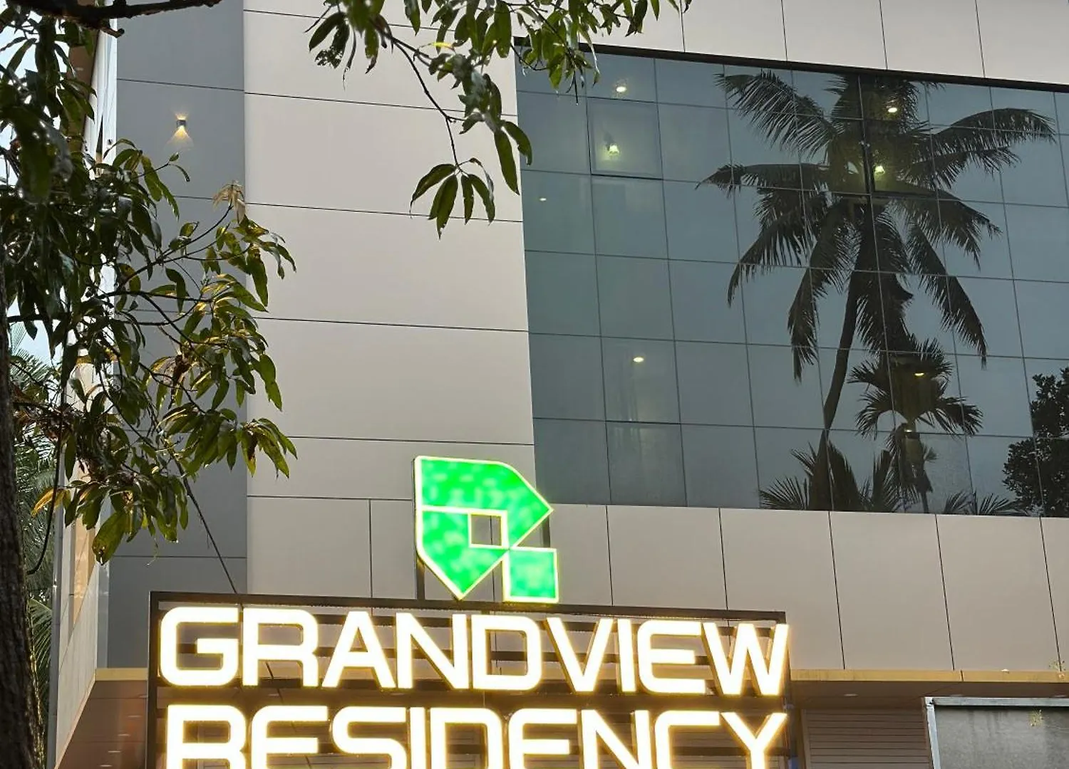 ホテル Grand View Residency Nīleshwar