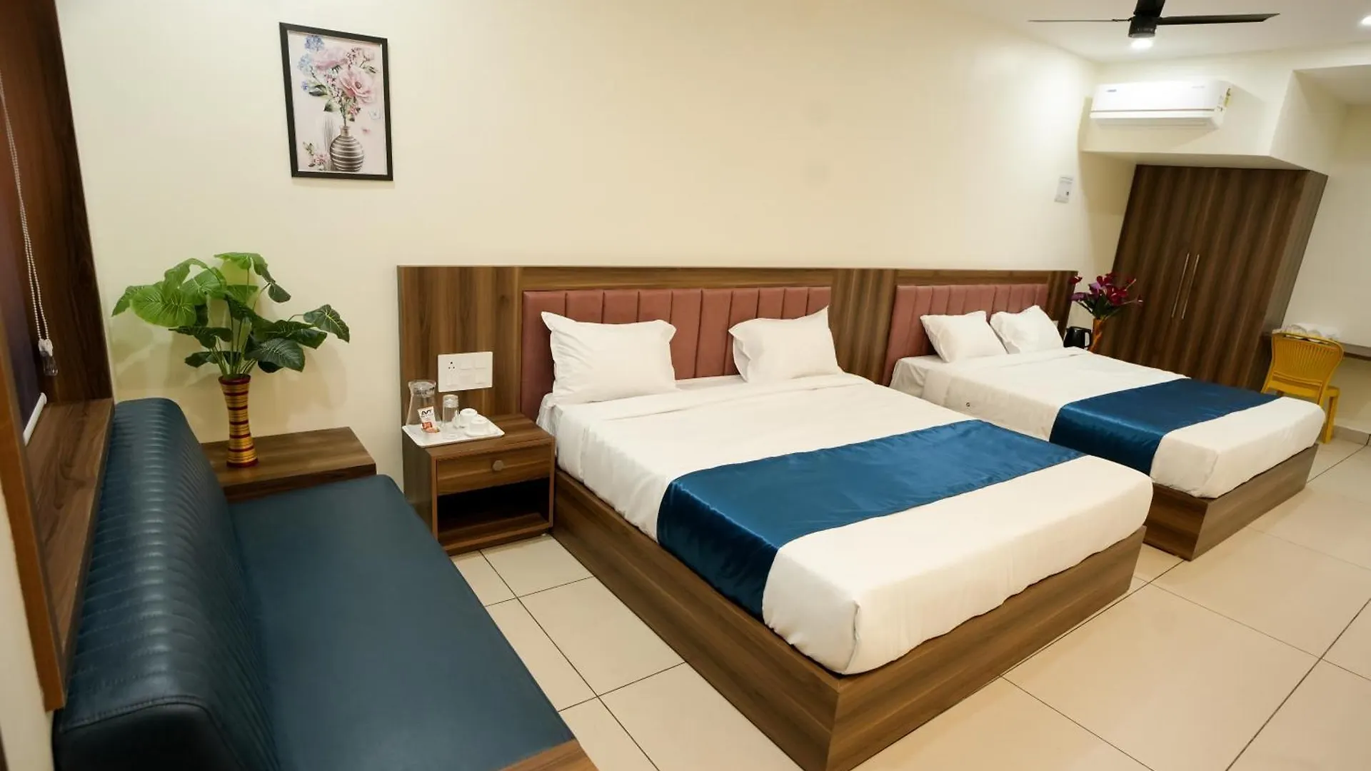 ホテル Grand View Residency Nīleshwar