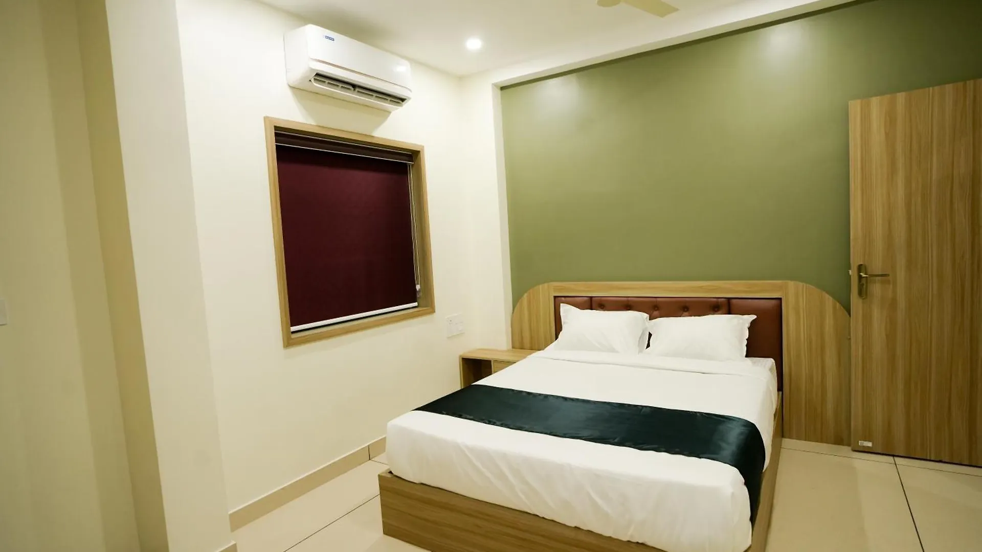 ホテル Grand View Residency Nīleshwar