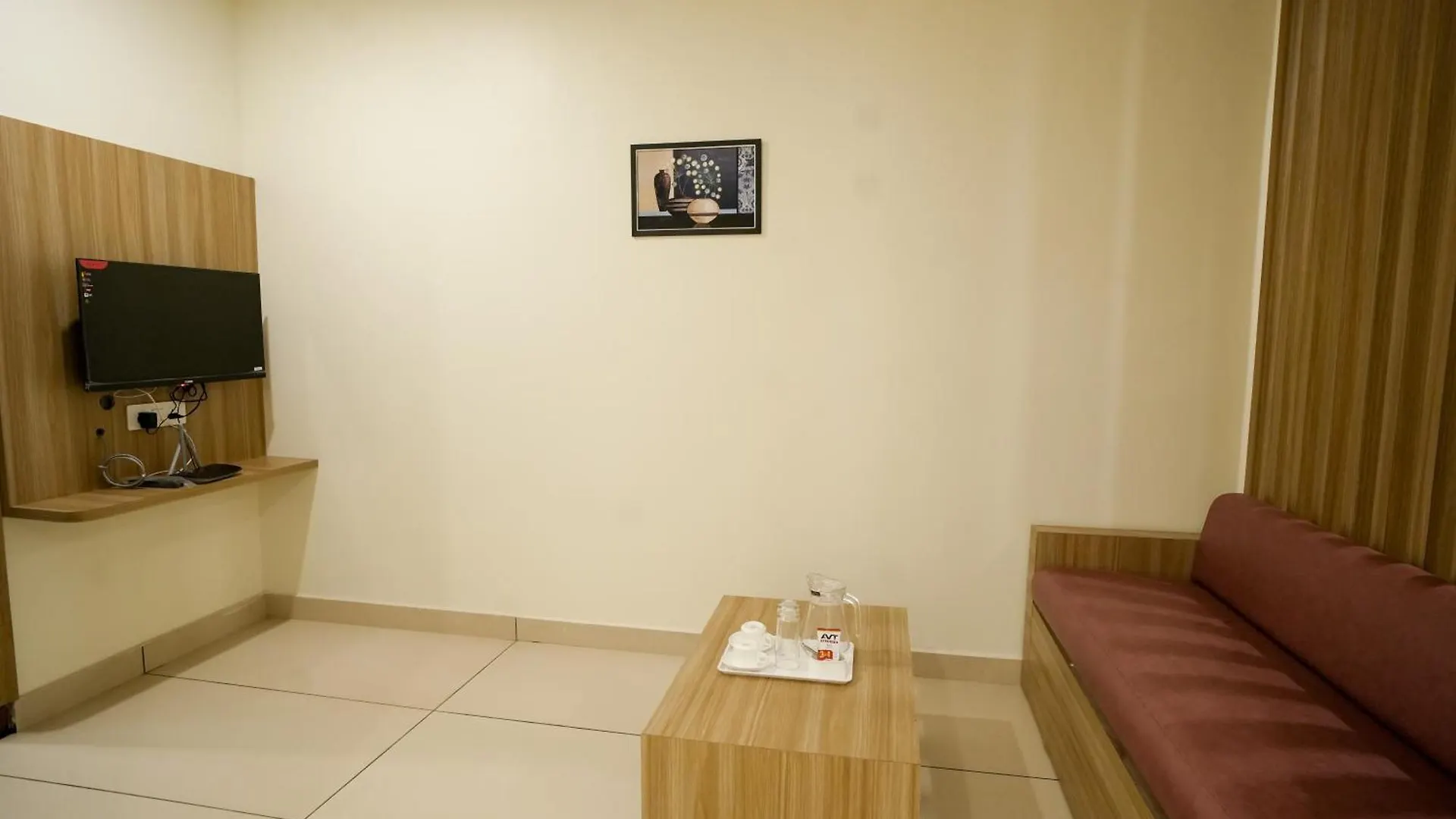 ホテル Grand View Residency Nīleshwar 3*,