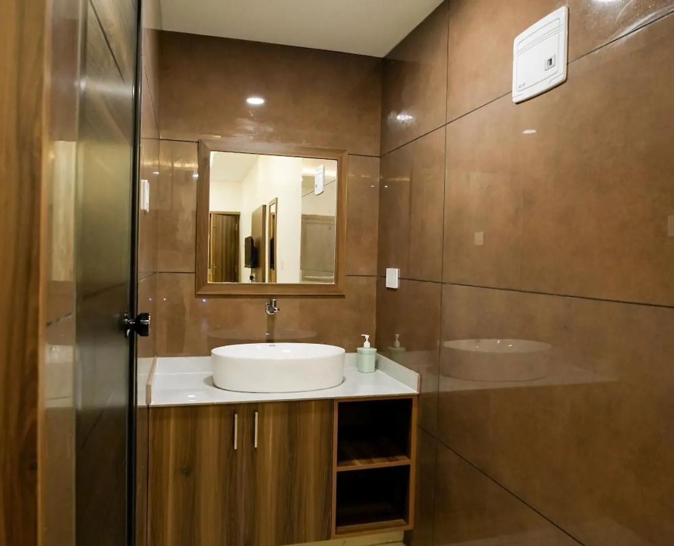 ホテル Grand View Residency Nīleshwar