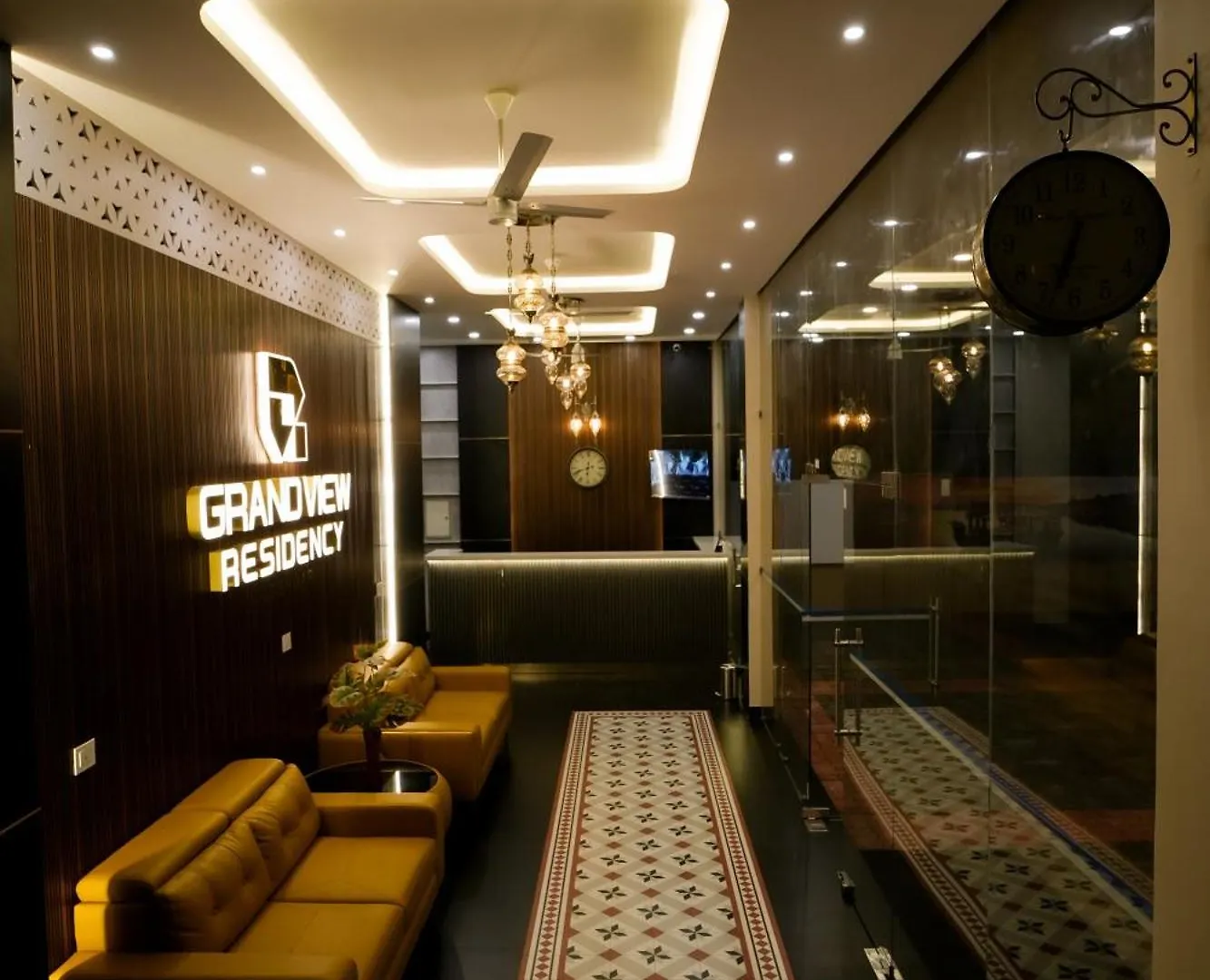 ホテル Grand View Residency Nīleshwar